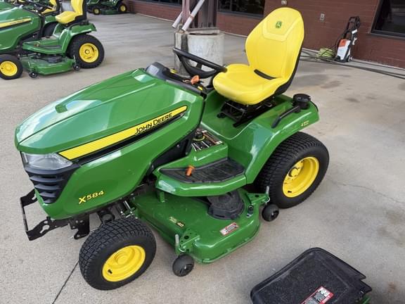 Image of John Deere X584 equipment image 1