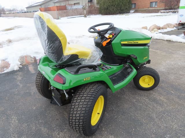 Image of John Deere X584 equipment image 3