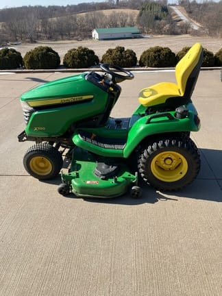 2025 John Deere X590 Equipment Image0
