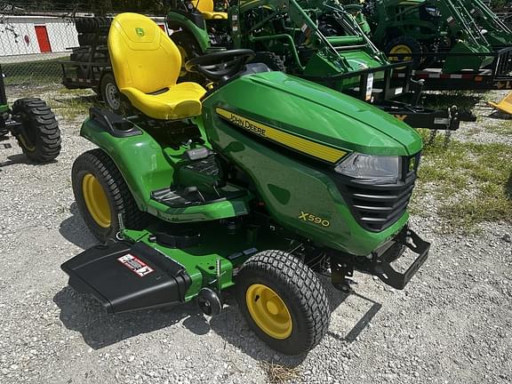 Image of John Deere X590 equipment image 1