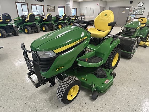 Image of John Deere X590 equipment image 2