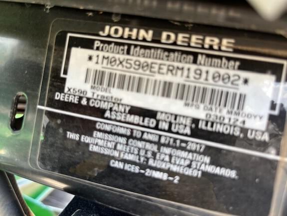 Image of John Deere X590 equipment image 3