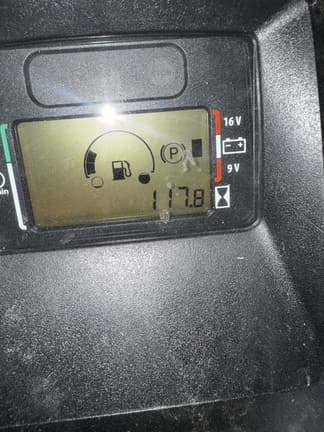 Image of John Deere X590 equipment image 4