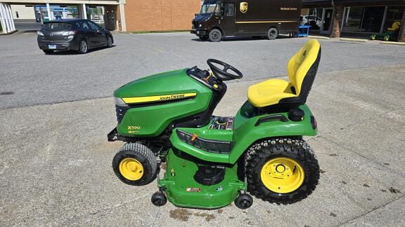 2025 John Deere X590 Equipment Image0