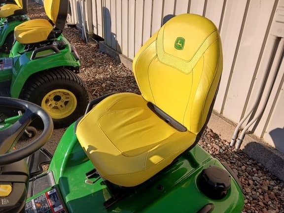 Image of John Deere X590 equipment image 4