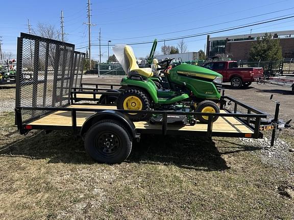 Image of John Deere X590 equipment image 3