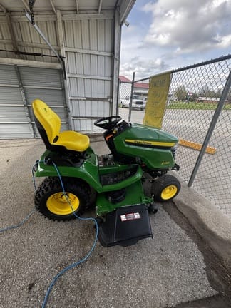 2025 John Deere X590 Equipment Image0