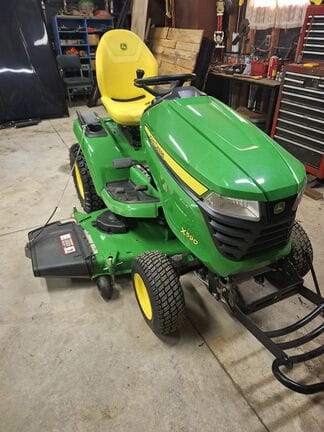 2025 John Deere X590 Equipment Image0