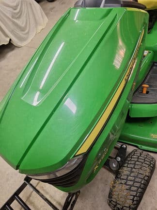 Image of John Deere X590 equipment image 4