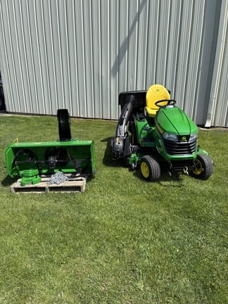 2025 John Deere X590 Equipment Image0