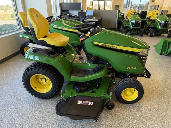 Image of John Deere X590 equipment image 1