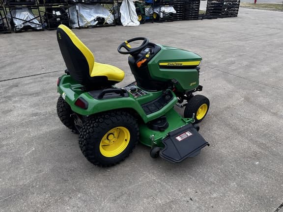 Image of John Deere X590 equipment image 4