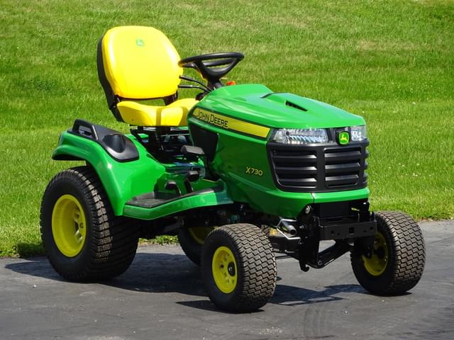 Image of John Deere X730 equipment image 2