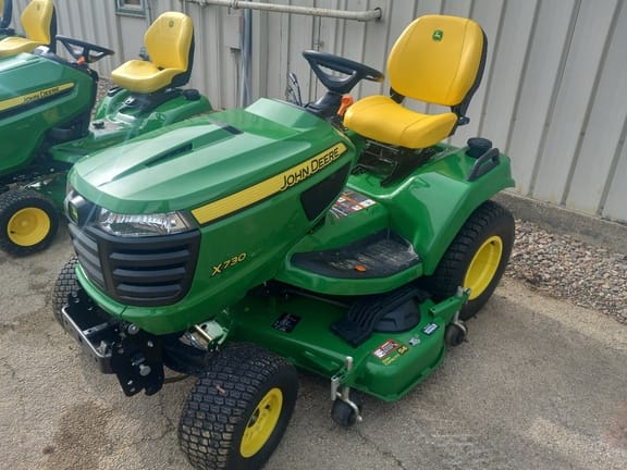 2025 John Deere X730 Equipment Image0