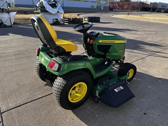 Image of John Deere X730 equipment image 4