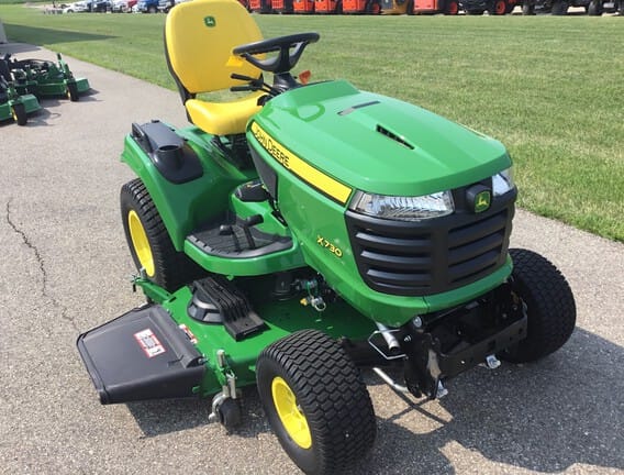 2025 John Deere X730 Equipment Image0