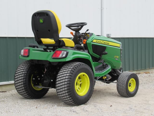Image of John Deere X730 equipment image 2
