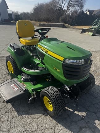 Image of John Deere X730 equipment image 1