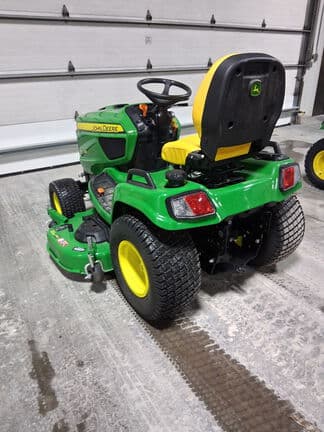 Image of John Deere X730 equipment image 4