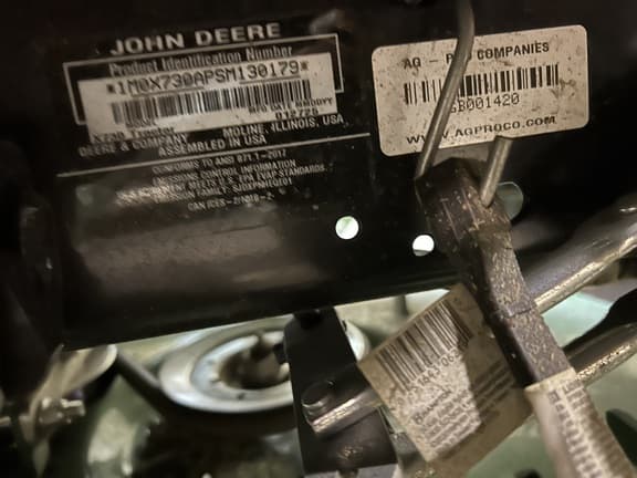 Image of John Deere X730 equipment image 2