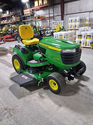Image of John Deere X730 equipment image 2