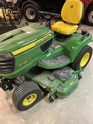 Image of John Deere X730 equipment image 1
