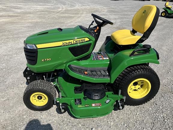 Image of John Deere X730 equipment image 2