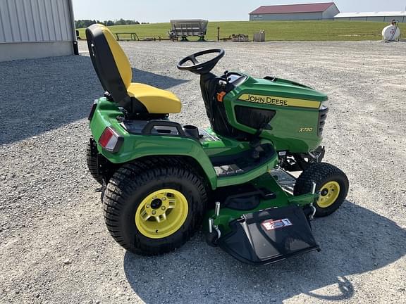 Image of John Deere X730 equipment image 4