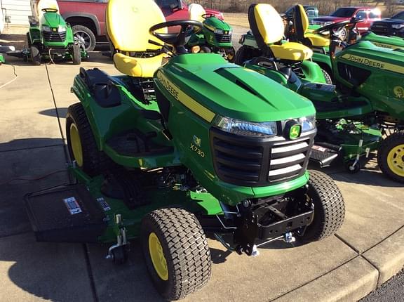 Image of John Deere X730 equipment image 3