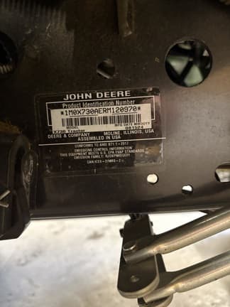 Image of John Deere X730 equipment image 4