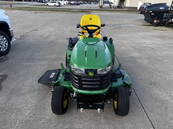 Image of John Deere X734 equipment image 1