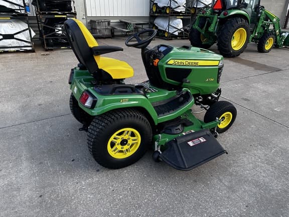 Image of John Deere X734 equipment image 4