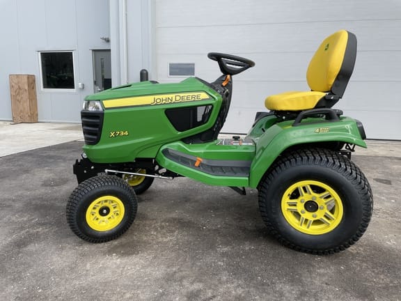 2025 John Deere X734 Equipment Image0