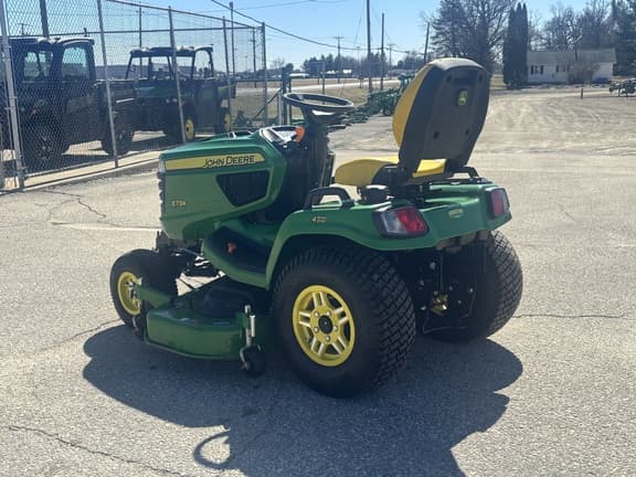 Image of John Deere X734 equipment image 4