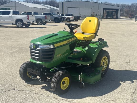 Image of John Deere X734 equipment image 1
