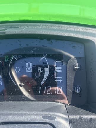 Image of John Deere X734 equipment image 2