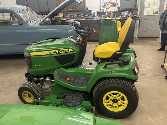 Image of John Deere X734 Primary image