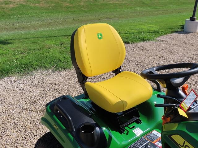 Image of John Deere X738 equipment image 2
