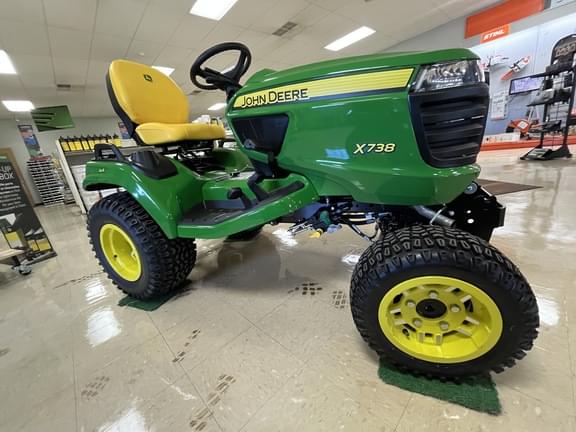Image of John Deere X738 Image 1