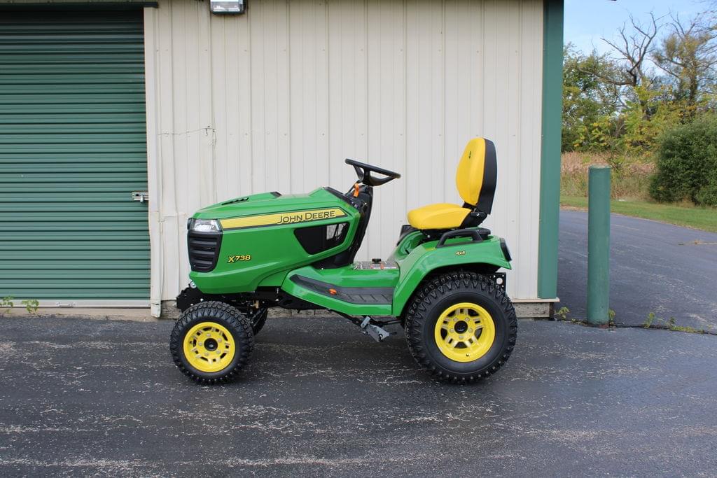 Image of John Deere X738 Primary image
