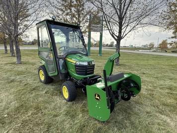 Main image John Deere X739