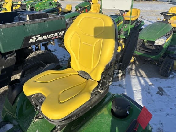 Image of John Deere X739 equipment image 3