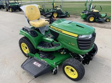 Main image John Deere X739