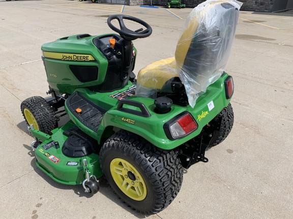 Image of John Deere X739 equipment image 2