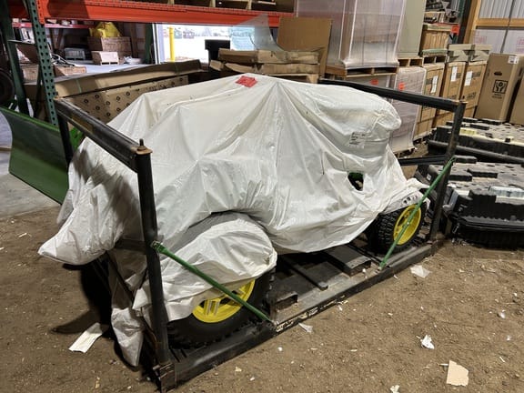 2025 John Deere X739 Equipment Image0