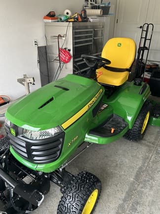 Image of John Deere X739 equipment image 1