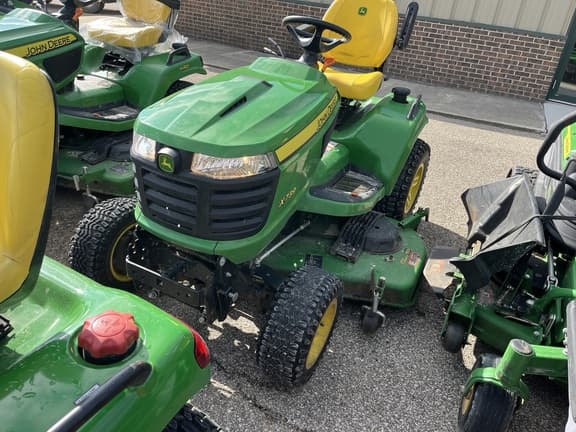 Image of John Deere X739 equipment image 4