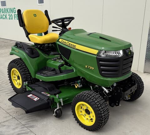 Image of John Deere X739 Primary image