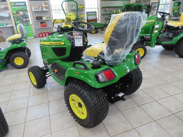 Image of John Deere X739 equipment image 3