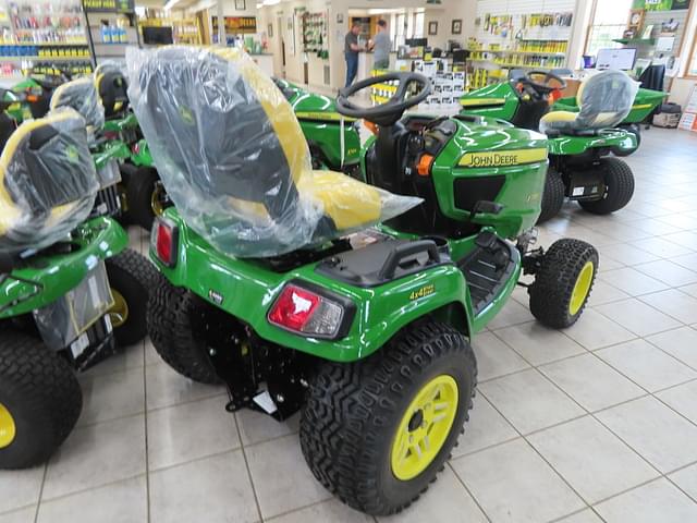 Image of John Deere X739 equipment image 2
